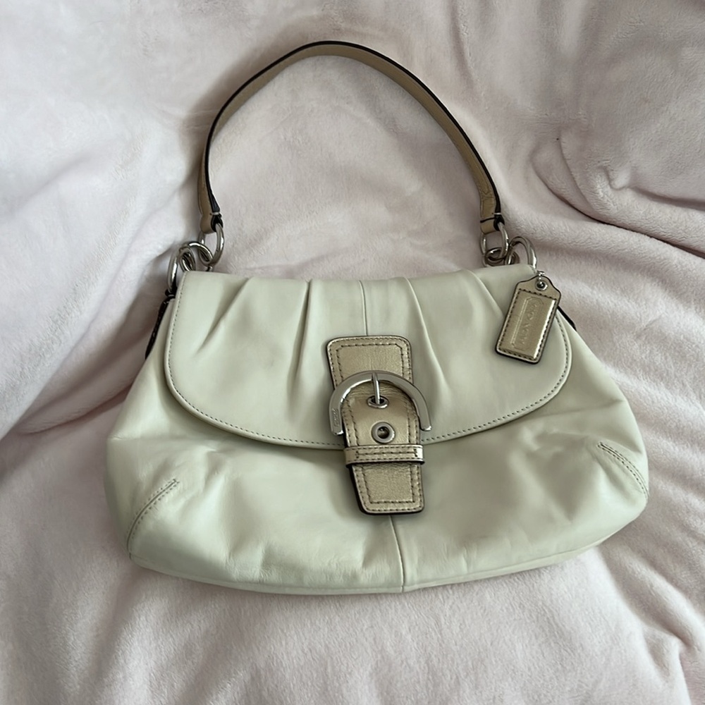 Coach bag cream and gold lavender inside - Picture 2 of 16